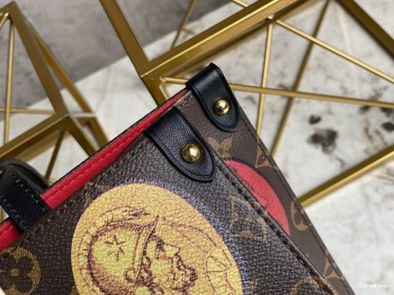 MM LOUIS ONTHEGO VUITTON 0713